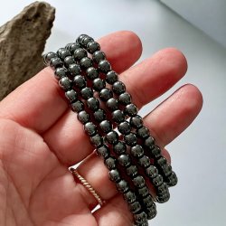 Krystal armb�nd i h�matit med 5 mm stenperler,  M�l 16,5 - 19 cm