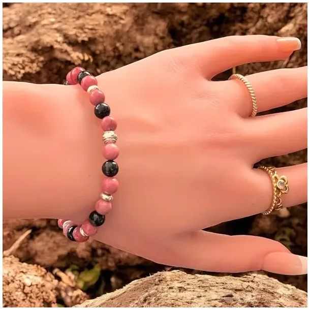 Sjlens Genfdsel  Krystalarmbnd med rhodonit &amp; glaukophan, 16-18 cm