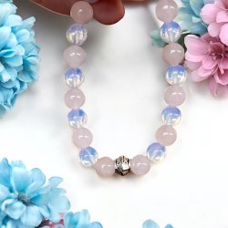 Blid Harmoni  Hndlavet Krystalarmbnd med Opalit &amp; Rosenkvarts | 16,5-18 cm