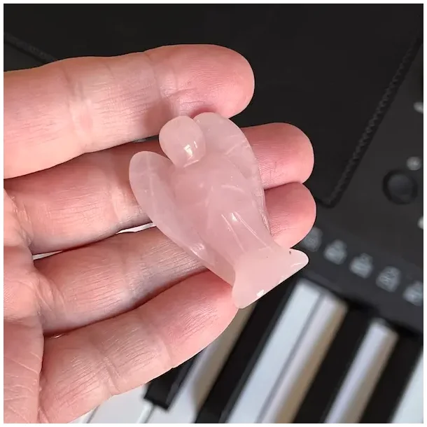Rosenkvarts krystalengel  4 cm sttte til krlighed og indre balance.