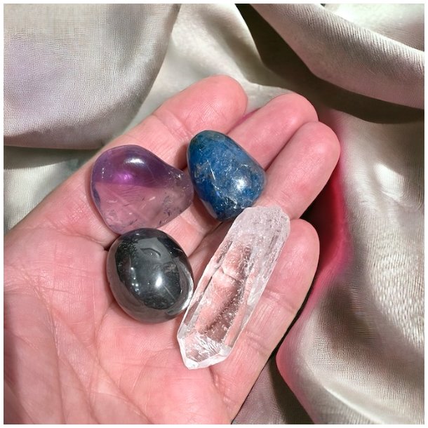 Krystalst til ndelig udvikling,  Ml 2,5 - 3 cm