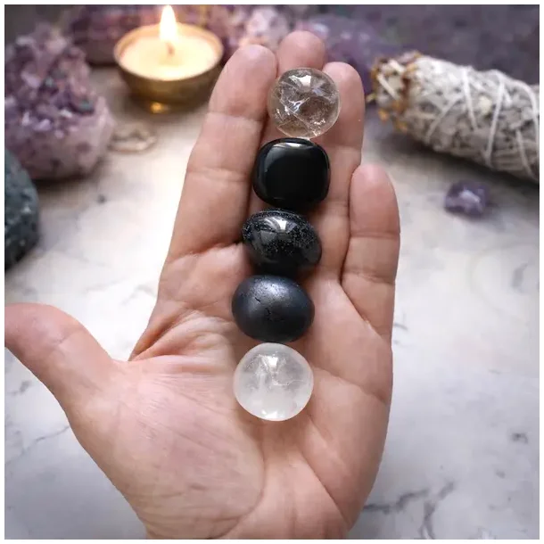 Krystals�t til st�rk beskyttelse � 5 kraftfulde sten