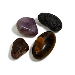 Stjerneskiftets Portal - krystalst med tektit, rgkvarts, rd granat og lepidolit