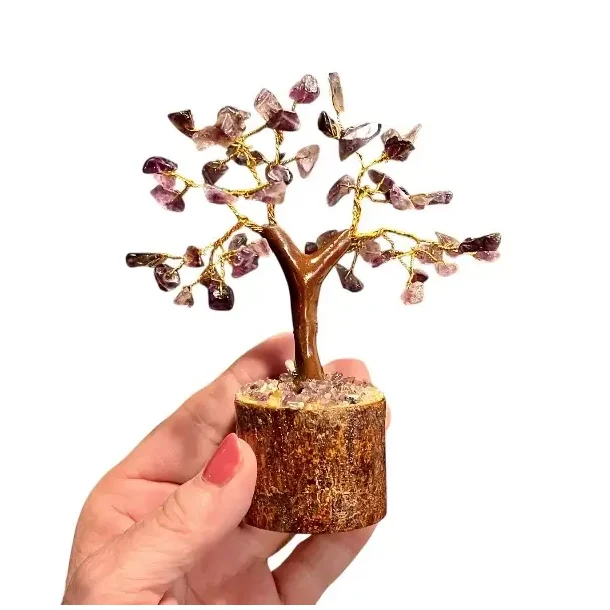 Ametyst krystaltr� p� tr�base med ametystchips 10 x 13 cm � spirituel dekoration