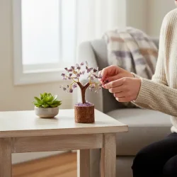 Ametyst krystaltr� p� tr�base med ametystchips 10 x 13 cm � spirituel dekoration