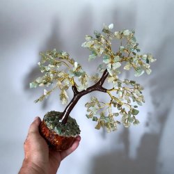 Krystaltr | Grn aventurin p base af neemtr | Ml udslet ca. 24 cm