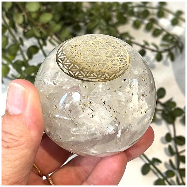 Orgonit kugle m. selenit og flower of life | Ml 6 cm 