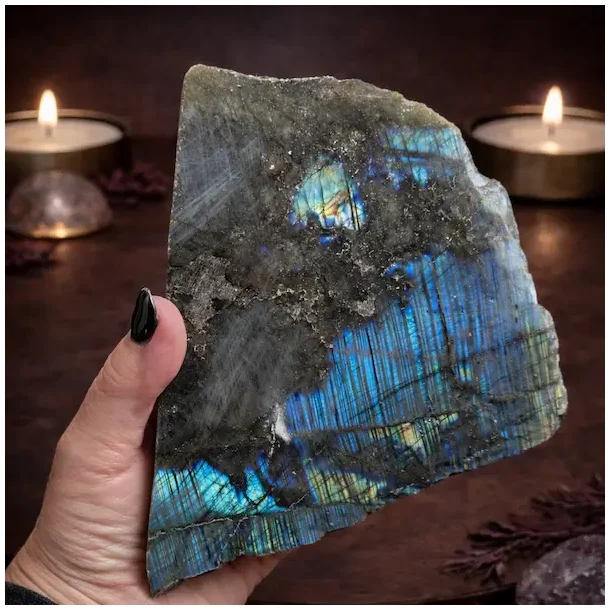 Unik Stor Labradorit Plade 1532g � Bl�t Flash R�/Poleret 18x13,6 cm