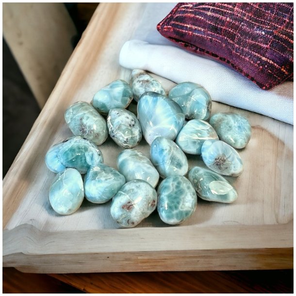 Larimar lommesten 1,5-2 cm bl� krystal fra Den Dominikanske Republik