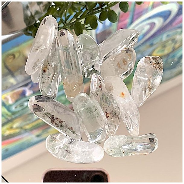 Bjergkrystal med Lodolit,  M�l 2,5 - 3 cm