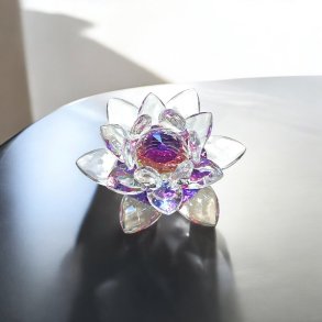 Feng Shui lotusblomst 8,5 cm med glasprismer � skab harmoni, lys og spirituel balance