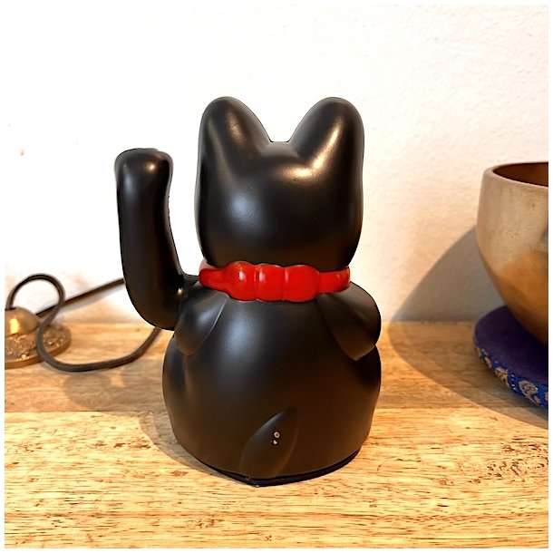 Sort Lucky Cat 13 cm � Symbol p� Held, lykke, Mystik og Beskyttelse