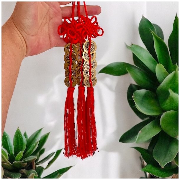 Feng Shui luckyhanger med kinesiske lykkem�nter og traditionelle knuder 39 cm
