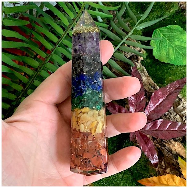Super smukke obelisk/trne orgonit m. 7 chakra sten - 12 cm