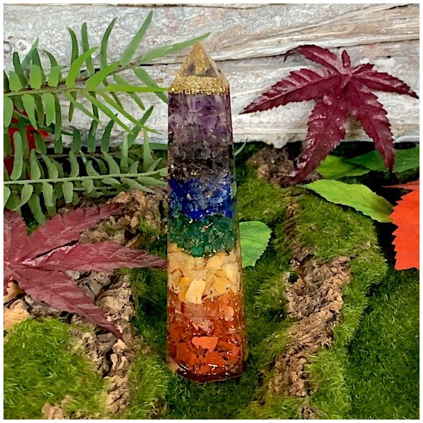 Super smukke obelisk/trne orgonit m. 7 chakra sten - 12 cm