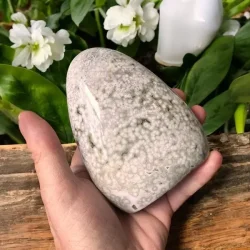 Unika Ocean jaspis freeform 10,5 cm  unik poleret sten med farver og naturlige huler