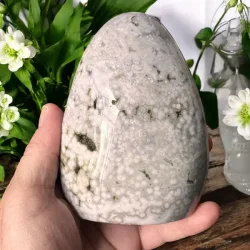 Unika Ocean jaspis freeform 10,5 cm  unik poleret sten med farver og naturlige huler