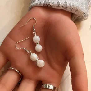 Hndlavede forslvede reringe med regnbue mnesten  nikkelfri og unik elegance