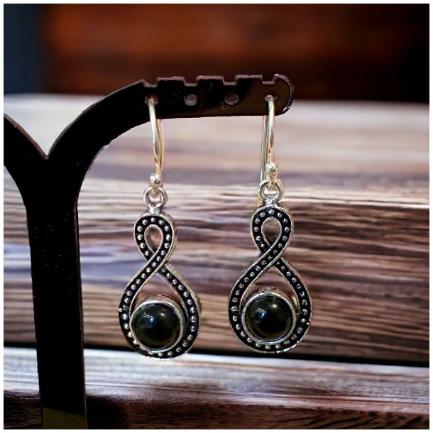 reringe m. sort turmalin og uendelighedstegn