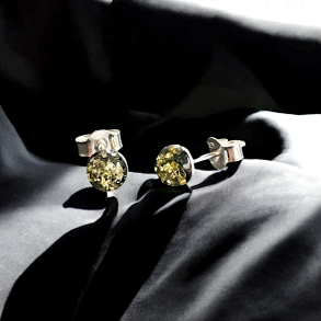 H�ndlavede �gte 925 s�lv�restikker med gr�n Baltisk rav � �6 mm