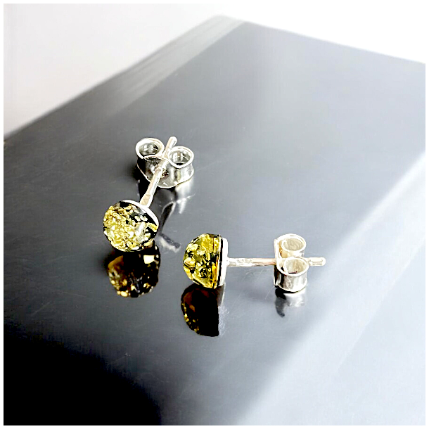 Hndlavede gte 925 slvrestikker med grn Baltisk rav  6 mm