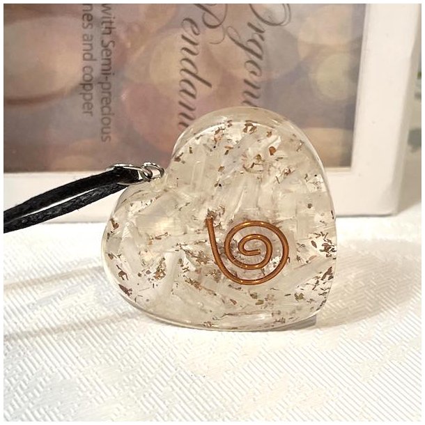 Orgonit hjerte vedhng m. selenit