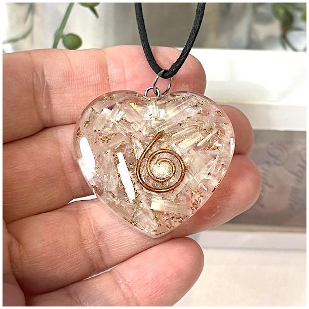 Orgonit hjerte vedhng m. selenit