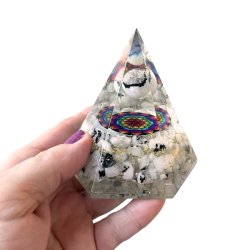 Stor Hexagonal Regnbue Mnesten Orgonit Pyramide  Harmoni, Beskyttelse og Energetisk Balancering