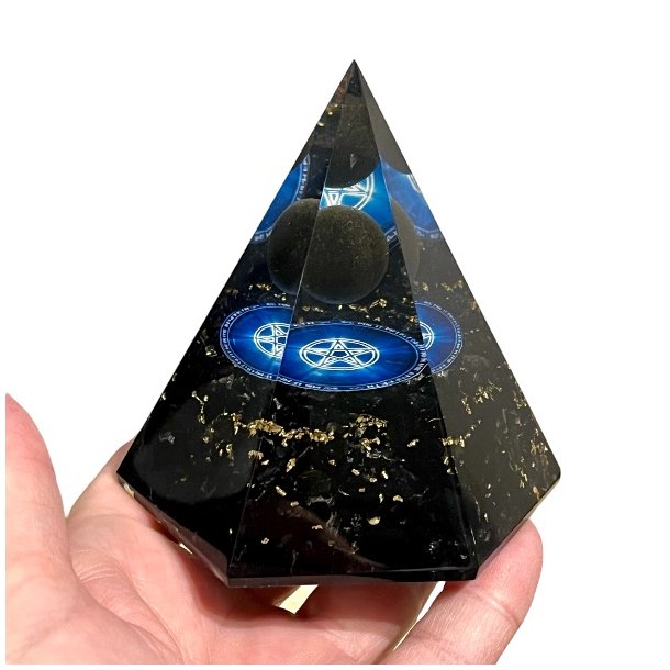 Stor Hexagonal Sort Turmalin Orgonit Pyramide  Harmoni, Beskyttelse og Energetisk Balancering