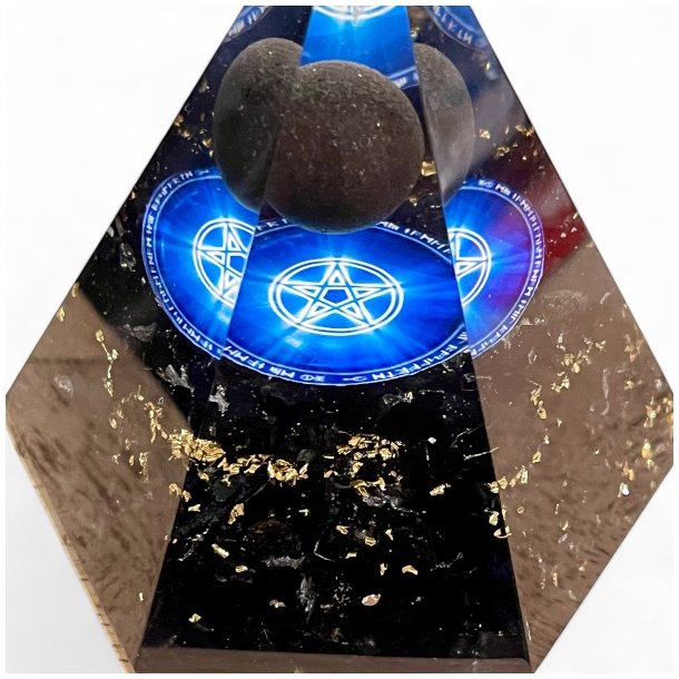 Stor Hexagonal Sort Turmalin Orgonit Pyramide  Harmoni, Beskyttelse og Energetisk Balancering