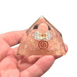 Rosenkvarts Orgonit Pyramide 5 x 5 x 3,8 cm med Flower of Life &amp; Spiral