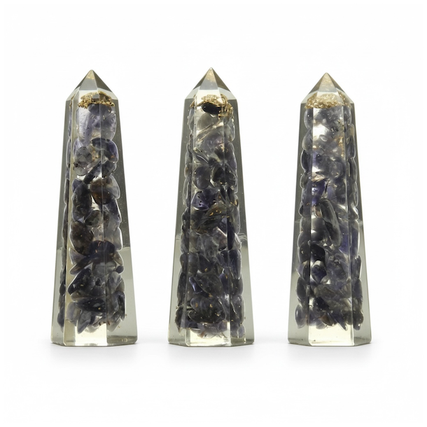 Orgonit t�rn med iolit 8 cm � EMF beskyttelse, intuition &amp; klarhed