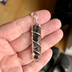 Orgonit Spiral Vedhng 4,5 cm med Shungit