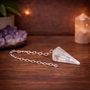 Bjergkrystal pendul 4 cm � klart redskab til intuition, fokus & energi