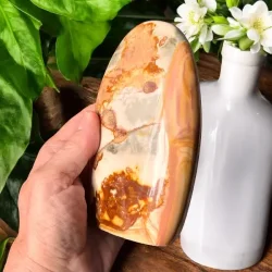 Unika Polykrom jaspis freeform 632 g med smukke farvespil og blde former til ro og balance