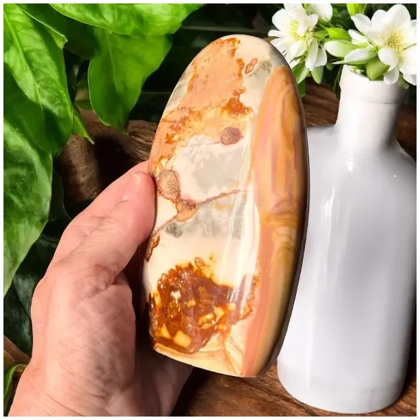 Unika Polykrom jaspis freeform 632 g med smukke farvespil og blde former til ro og balance