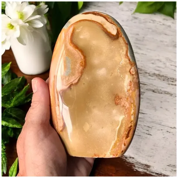 Unika Polykrom jaspis freeform 632 g med smukke farvespil og blde former til ro og balance