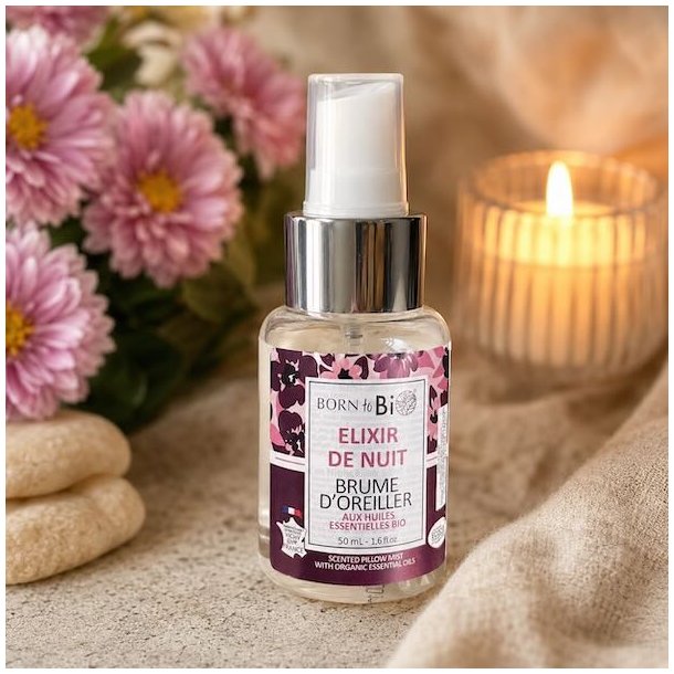 �kologisk pudespray med �teriske olier i glasflaske med duft af s�d appelsin, citron og lavandin.
