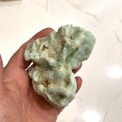 Unik Blgrn Aragonitkrystal i R Form  322 g  En Krystal i Srlig Fin Kvalitet