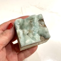 Unik Bl Aragonitkrystal i R Form  256 g  En Krystal i Srlig Fin Kvalitet