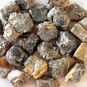 Naturligt Baltisk Rav i R Form  Unikke Stykker, 3-3,5 cm, 6-8 g