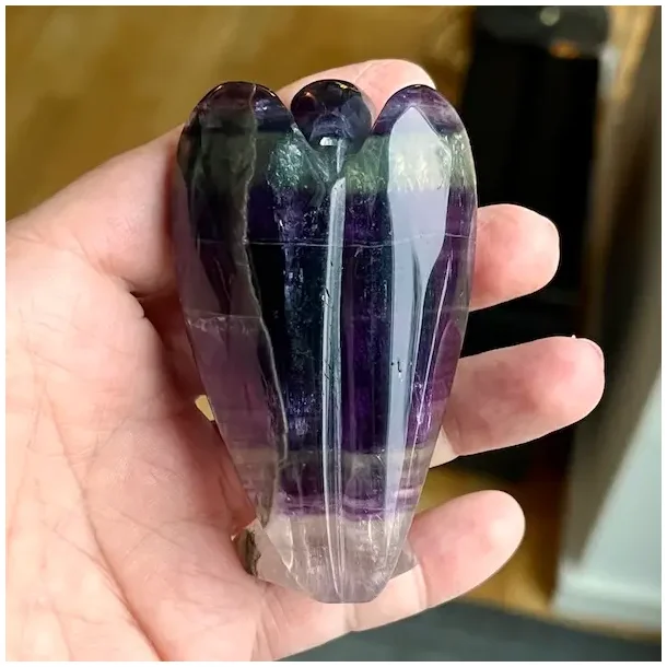 One of a Kind Regnbue Fluorit Engel 8 cm i Fineste Kvalitet