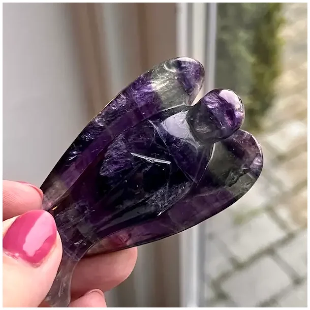 One of a Kind Regnbue Fluorit Engel 8 cm i Fineste Kvalitet