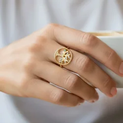 Forgyldt Ring med Livets Tr og Howlit  Indre Harmoni