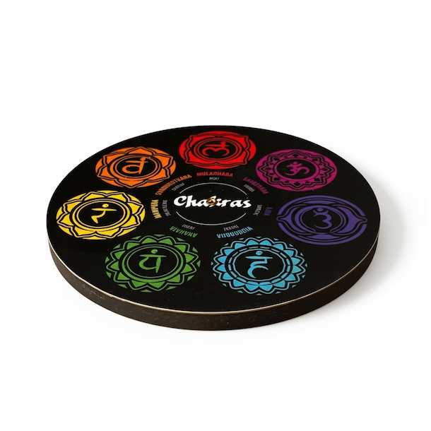 Chakra r�gelsesholder i mangotr� 10 cm � smuk, stabil og spirituel r�gelsebase