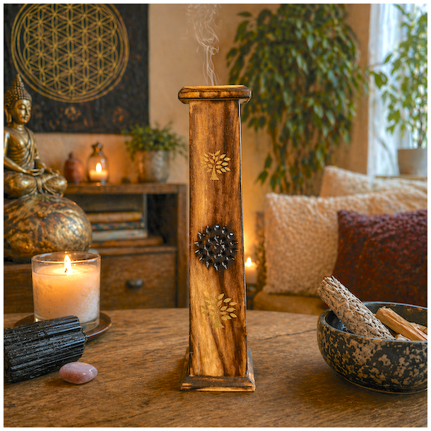 R�gelsesholder t�rn i tr� med sort r� turmalin i spirituelt hjemmemilj�