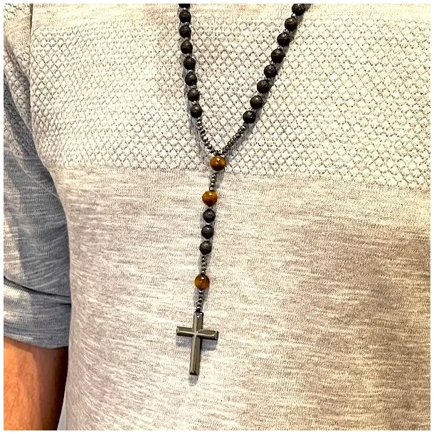 Rosenkranskde med Lavasten, Tigerje, Hmatitperler og Hmatitkors | Totallngde 70 cm