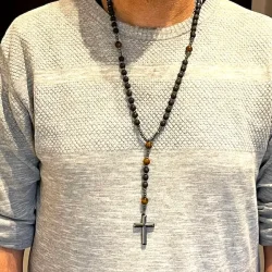 Rosenkransk�de med Lavasten, Tiger�je, H�matitperler og H�matitkors | Totall�ngde 70 cm