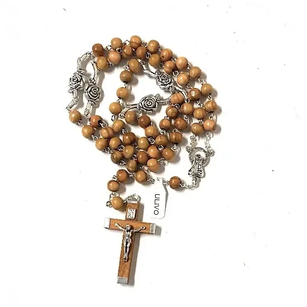 Hndlavet rosenkranskde i oliventr med 6 mm perler - 46 cm