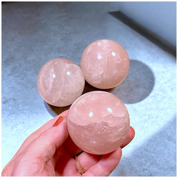 Ekstra Fine Rosenkvarts Kugler  5,5 - 6 cm